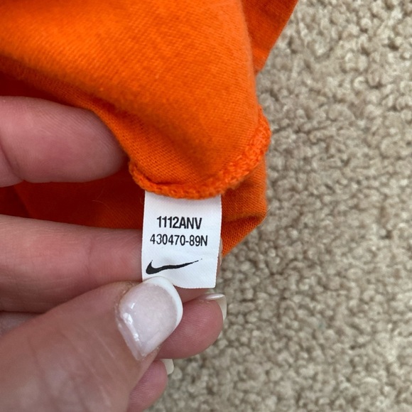 Peyton‎ Knows Nike Orange T-shirt Small Slim Fit Denver Broncos Logo Womens Mens - Picture 7 of 9